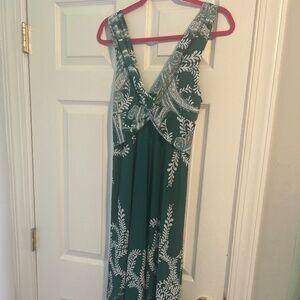 Jon & Anna Green Paisley Print Maxi Dress Medium | Smocked Waist Surplice Tank